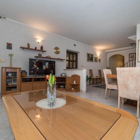 Holiday Nest Дубровник Экстерьер фото