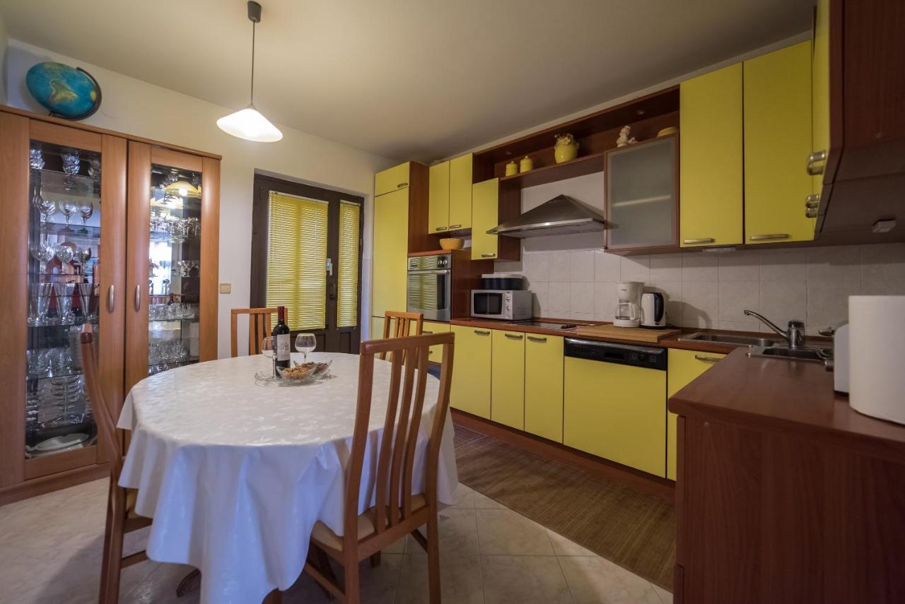 Holiday Nest Дубровник Экстерьер фото